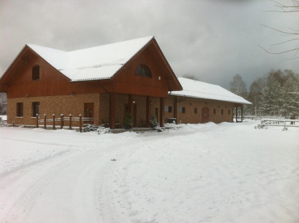 Pokoje Gościnne Ranczo Baranówka Nowa Wies Tworoska Exterior foto